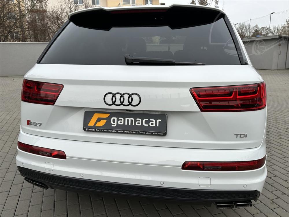 Audi SQ7 4,0 ZARUKA+BLACK+RS.22 !!