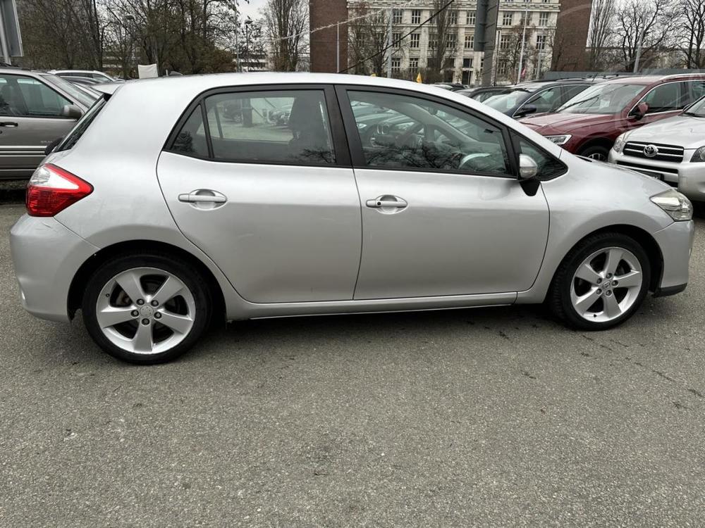 Toyota Auris 1,8 Automat+