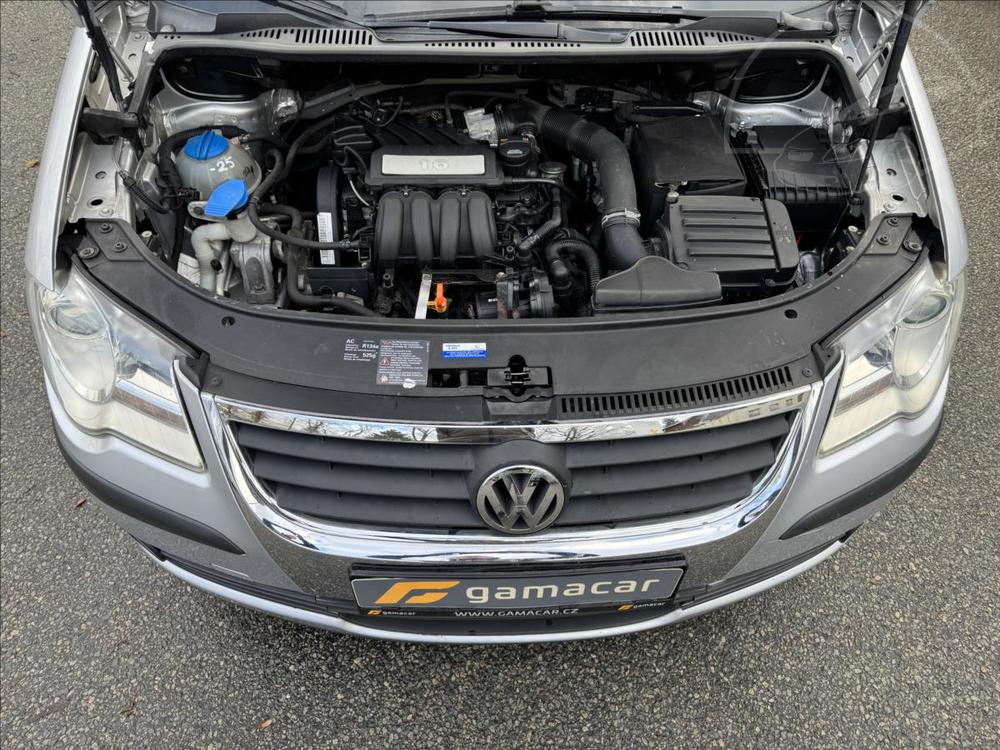 Volkswagen Touran 1,6 MPi+BIFUEL+BEZ KOROZE !!