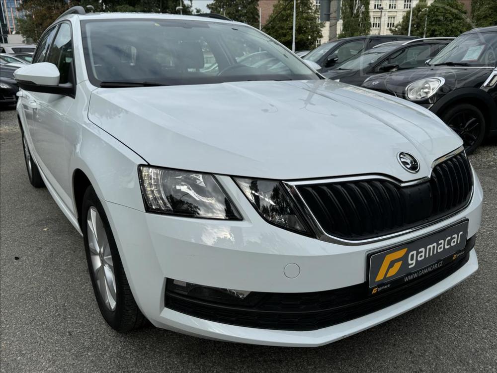 koda Octavia 1,6 SERVIS JEN DPH !!