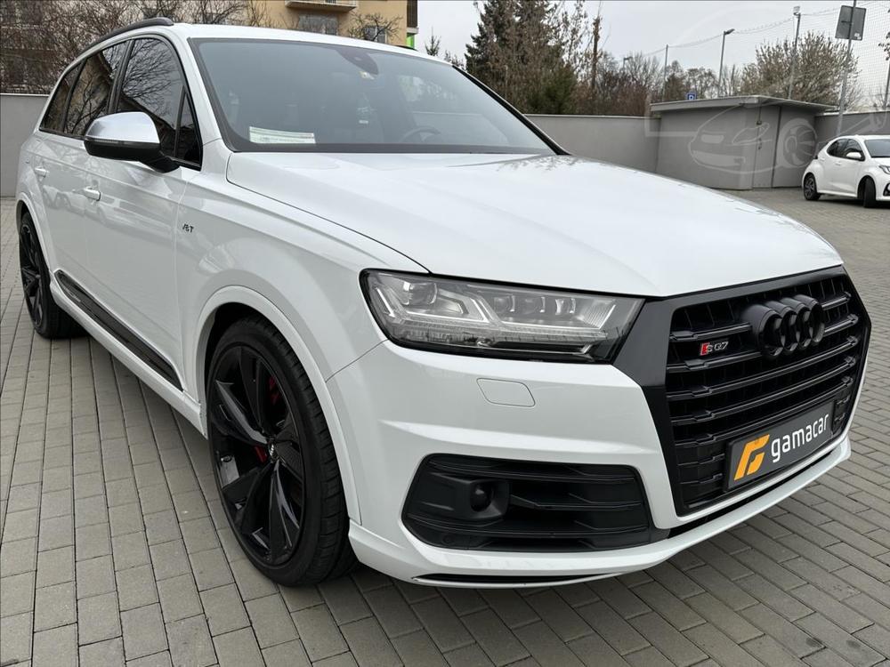 Audi SQ7 4,0 ZARUKA+BLACK+RS.22 !!