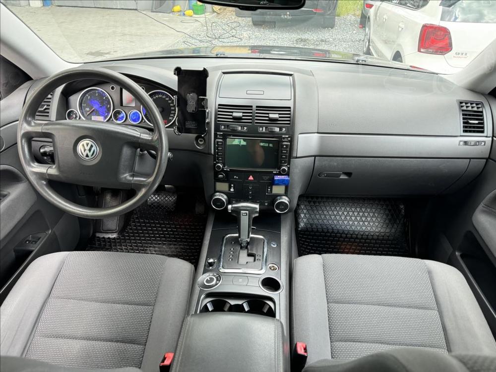 Volkswagen Touareg 3,0 TDi BEZ KOROZE !