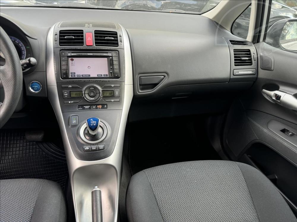 Toyota Auris 1,8 Automat+