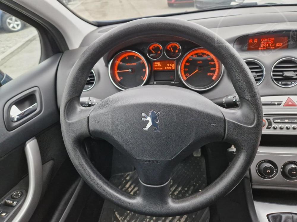 Peugeot 308 1,4i 70 kW Klima