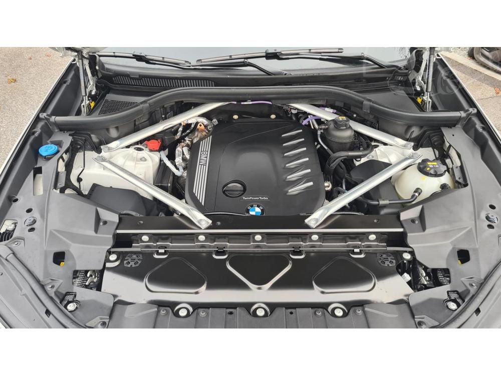 BMW X5 xDrive 30d210Kw M-SPORT VZDUCH