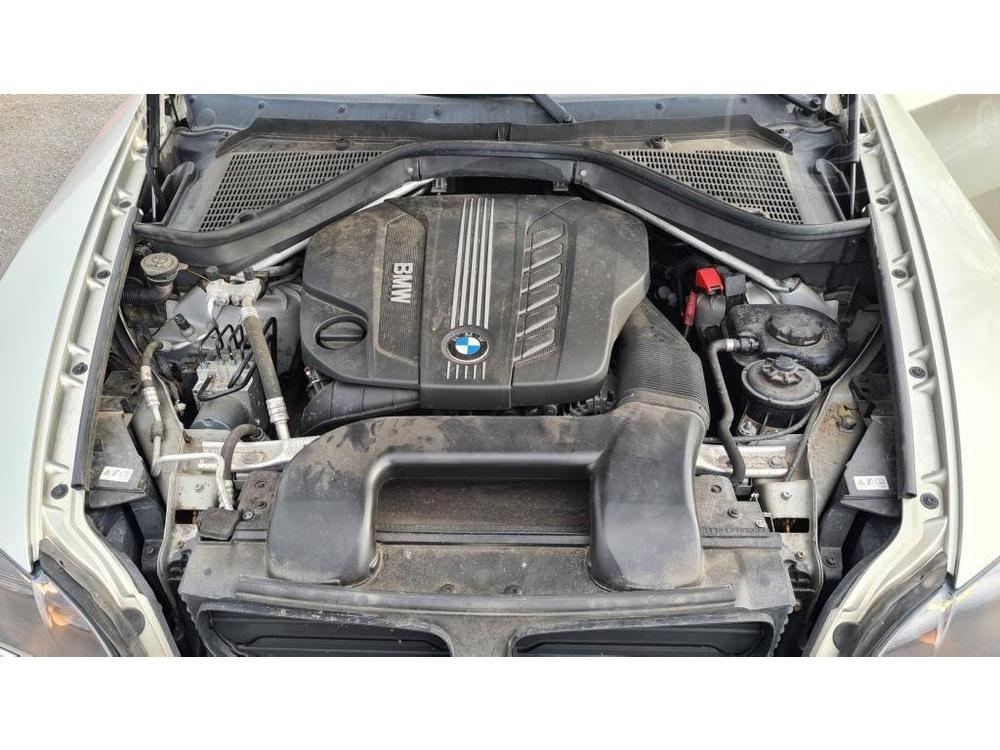 BMW X6 3,0 D180 KW Koupeno v R