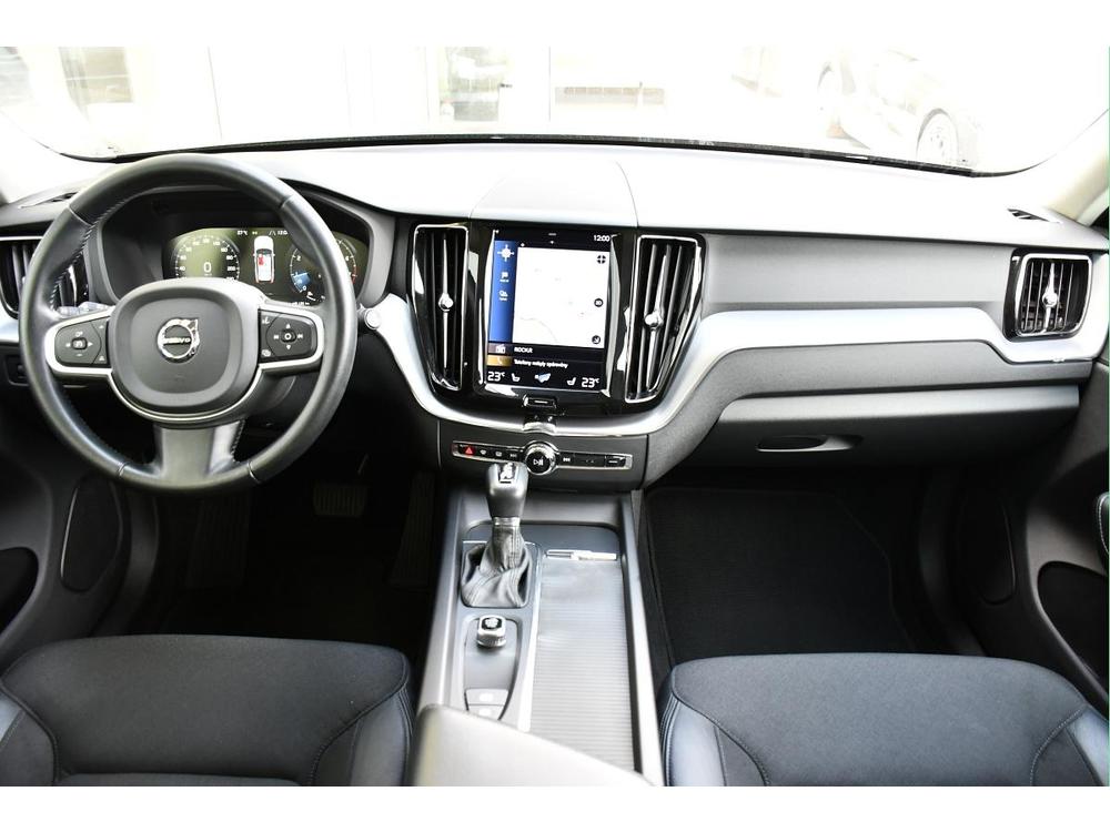 Volvo XC60 T5 DRIVE-E MOMENTUM 1.M R LED