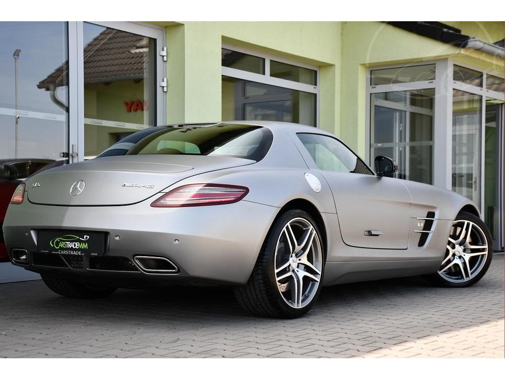 Mercedes-Benz SLS AMG 6.2 V8