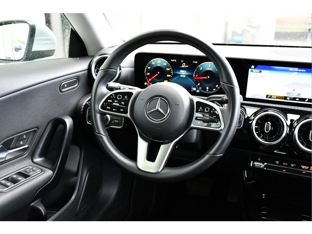Mercedes-Benz CLA 200d LED VIRTUAL ZRUKA NAV 1M