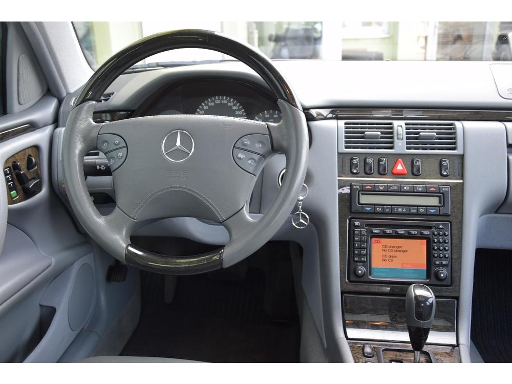 Mercedes-Benz E 430 AVANTGARDE W210 V8 4MATIC