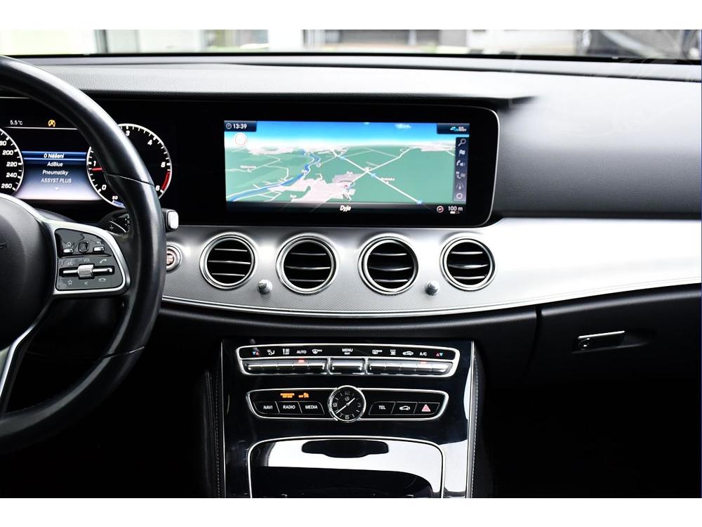 Mercedes-Benz E 220 d 4MATIC N.TOP LED CARPLAY