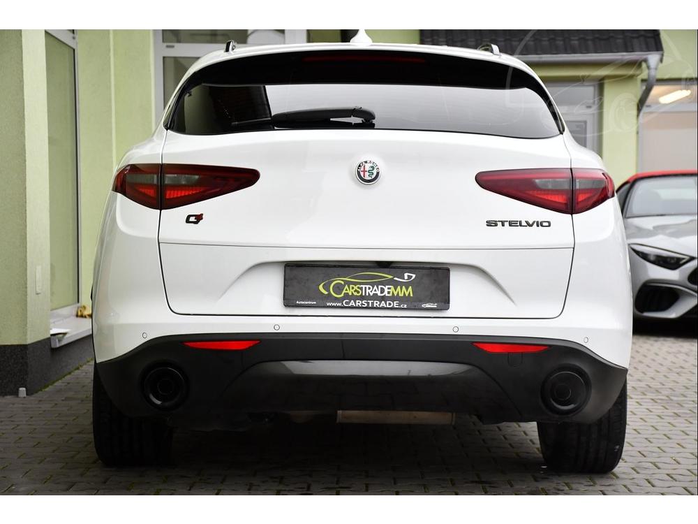 Alfa Romeo Stelvio 2.2d Q4 CARPLAY R