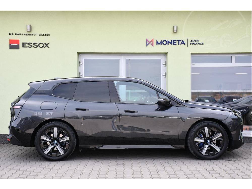 BMW iX xDrive40 H/K 3L-ZRUKA TAN