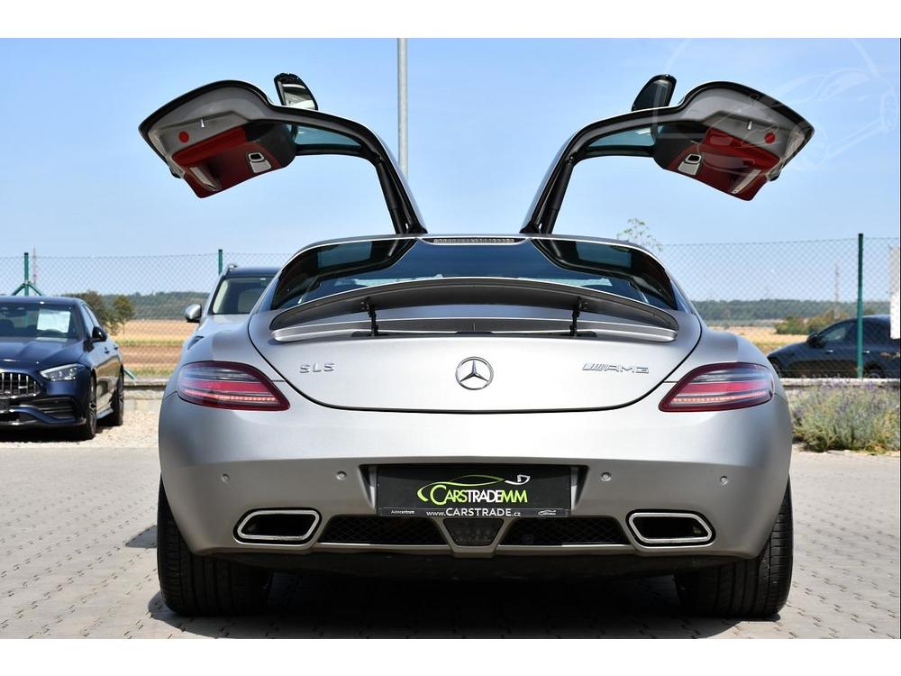 Mercedes-Benz SLS AMG 6.2 V8