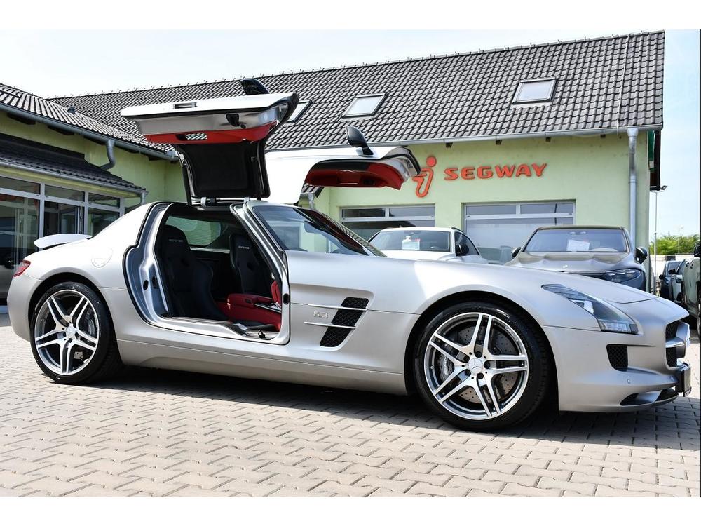 Mercedes-Benz SLS AMG 6.2 V8