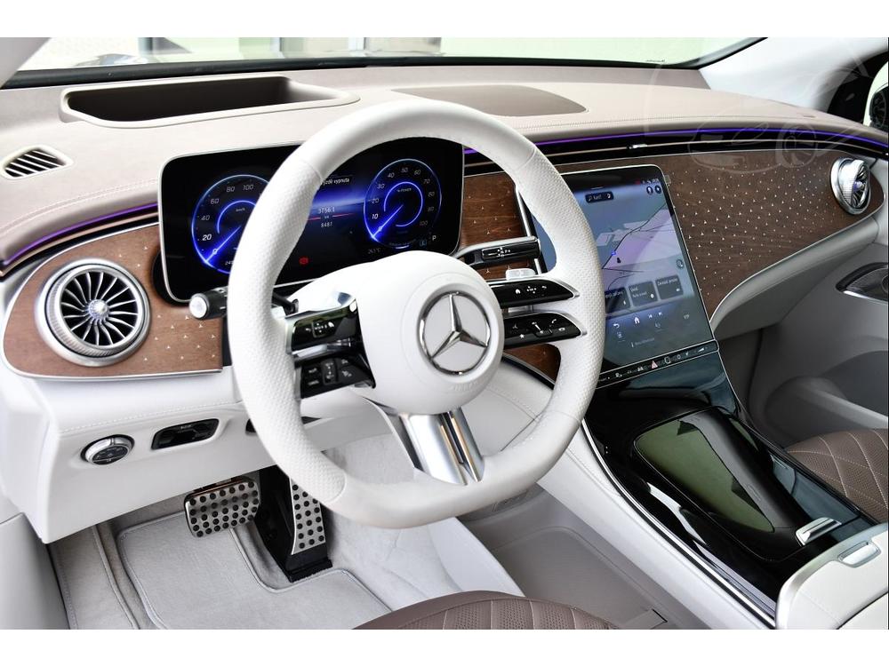 Mercedes-Benz EQE 350+SUV AMG HUD ZRUKA PANO 1M