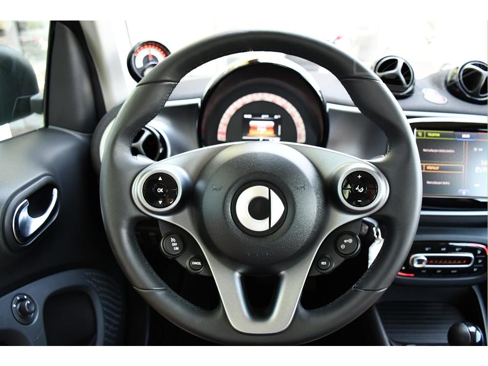 Smart Fortwo EQ PASSION 60kW CARPLAY 1.MAJ