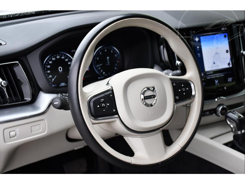 Volvo XC60 T4 140kW A/T LED CARPLAY NAVI