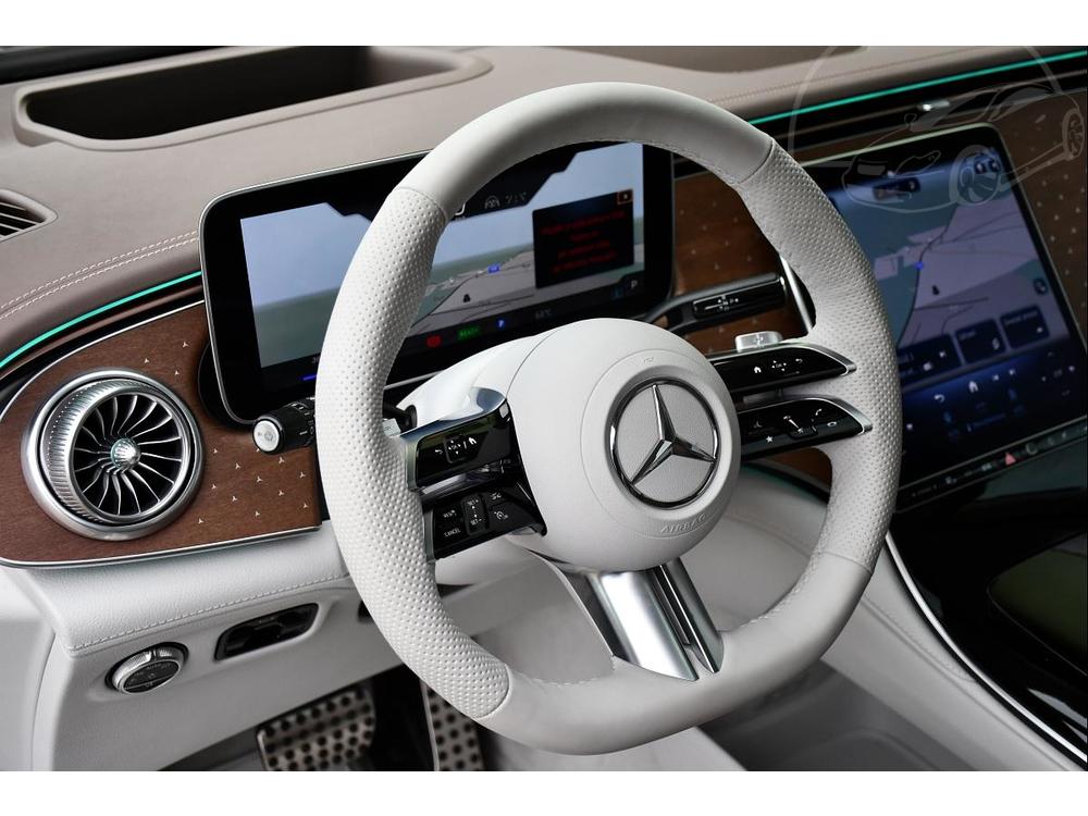 Mercedes-Benz EQE 350+SUV ZRUKA PANO VZDUCH HUD