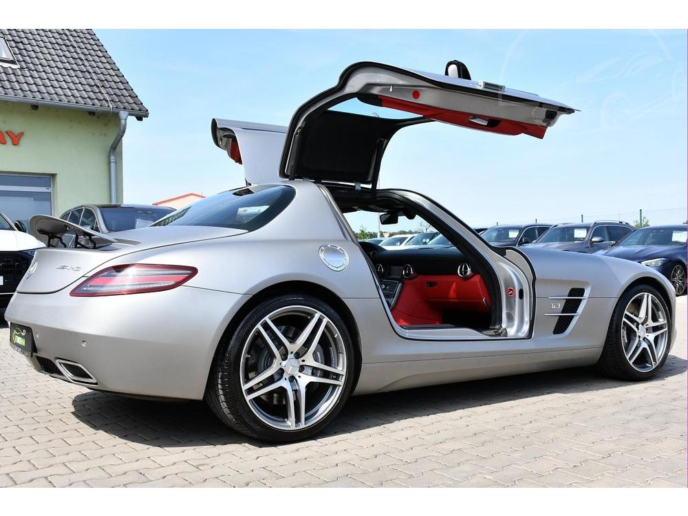 Mercedes-Benz SLS AMG 6.2 V8