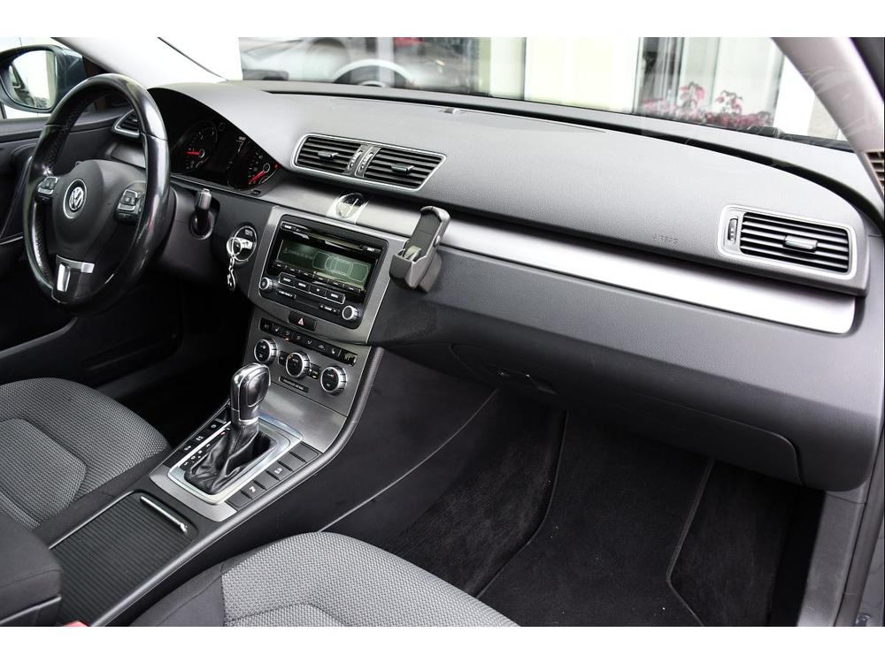 Volkswagen Passat 2.0TDi DSG COMFORTLINE