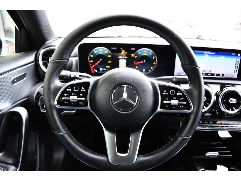 Mercedes-Benz A 180 A/T 100kW VIRTUAL R