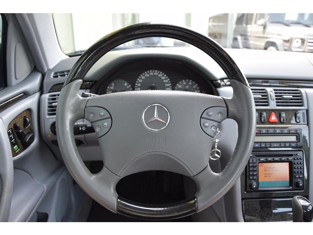 Mercedes-Benz E 430 AVANTGARDE W210 V8 4MATIC