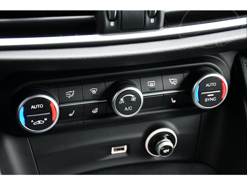 Alfa Romeo Stelvio 2.2d Q4 CARPLAY R