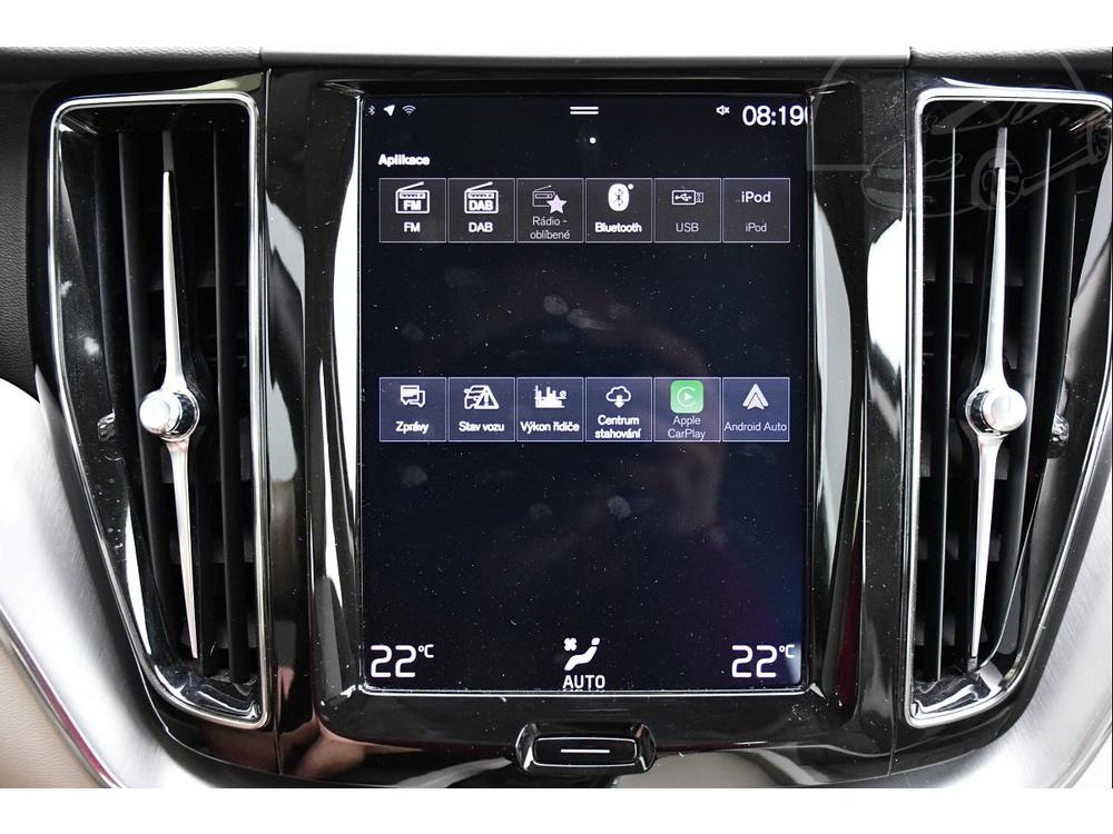 Volvo XC60 T4 140kW A/T LED CARPLAY NAVI