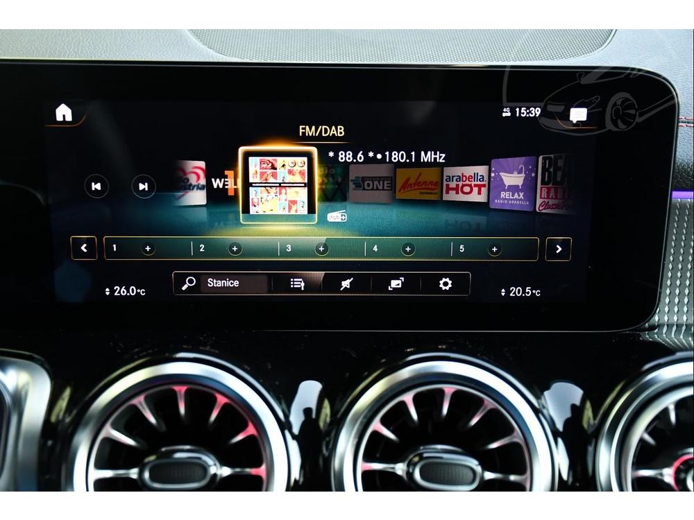 Mercedes-Benz EQB 350 AMG 4M CARPLAY ZRUKA 1.M