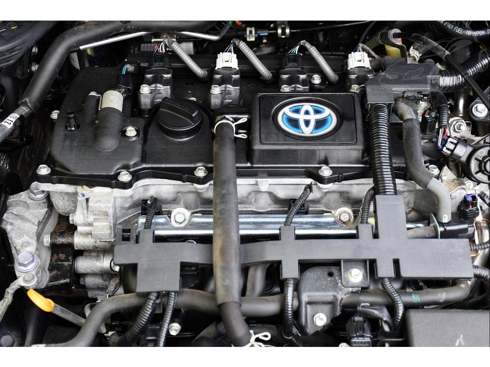 Toyota C-HR 1.8HYBRID A/T NAV PKN STAV