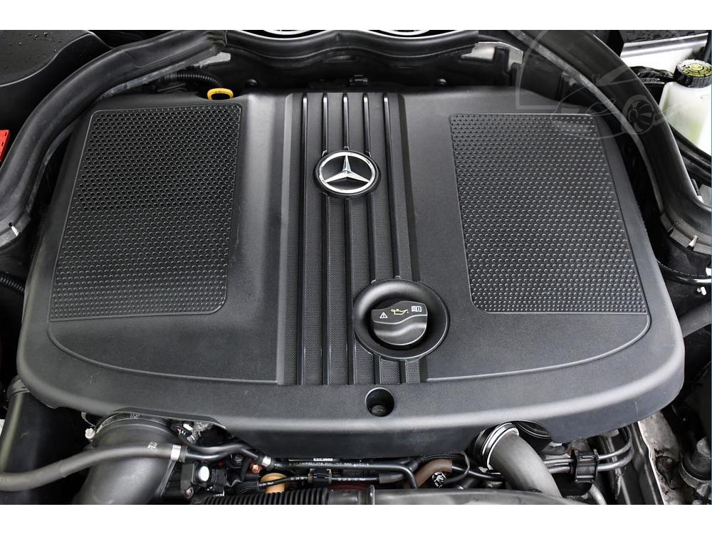 Mercedes-Benz E 250 D AMG A/T LED PANO NAVI