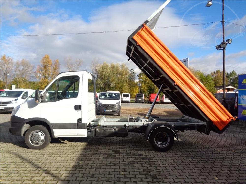 Iveco Daily 2,3 HPT  35C13 3 STRANN SKLP