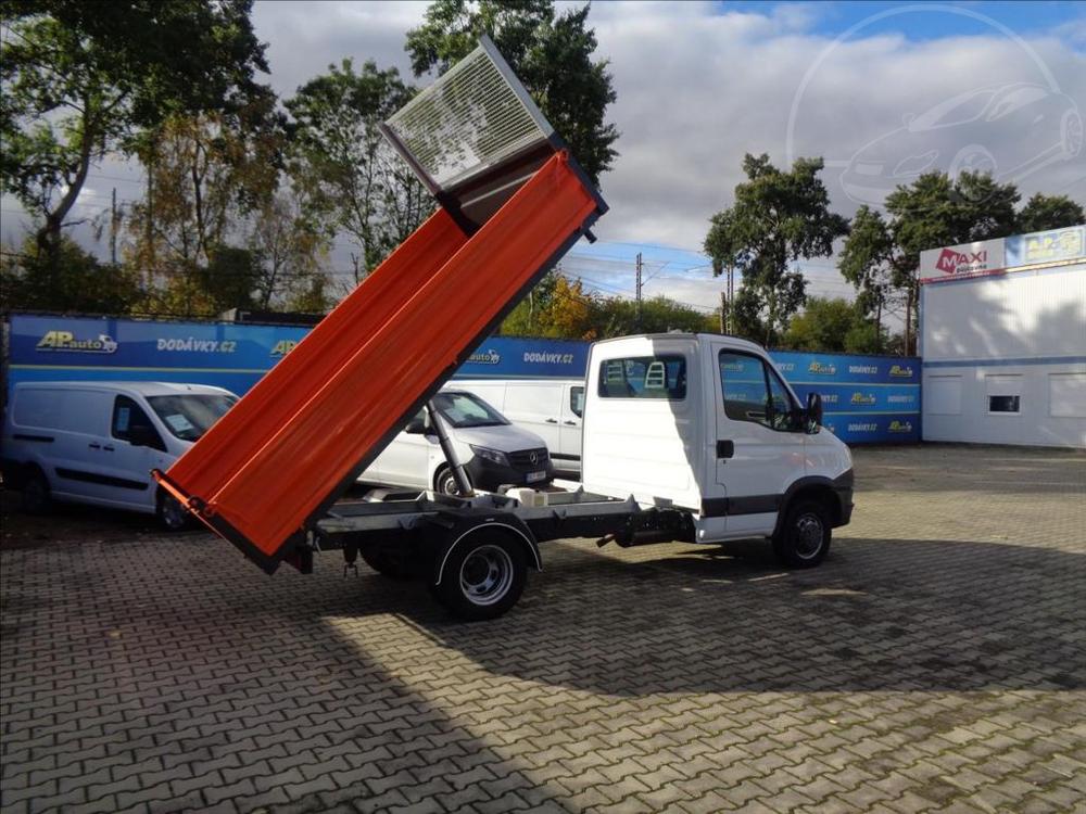 Iveco Daily 2,3 HPT  35C13 3 STRAN SKLP