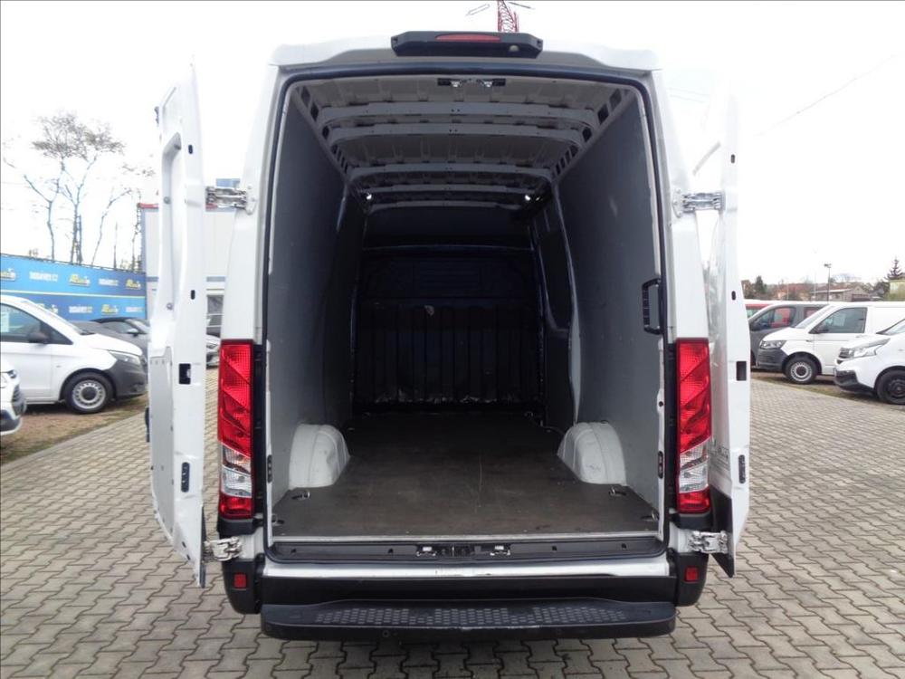 Iveco Daily 2,3 HPT KLIMATRONIC  35S16 L2H2 AUTOMAT