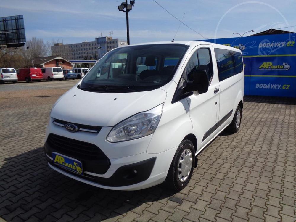 Ford Transit Custom 2,0 TDCI L1H1 8MÍST BUS KLIMA SERVISKA