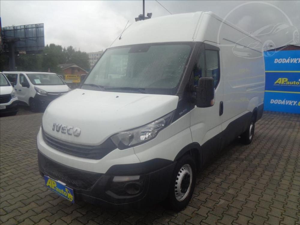 Iveco Daily 2,3 HPT L2H2 KLIMATRONIC SERVISKA