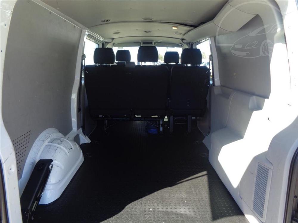 Volkswagen Transporter 2,0 TDI  L2H1 5 MST KLIMA