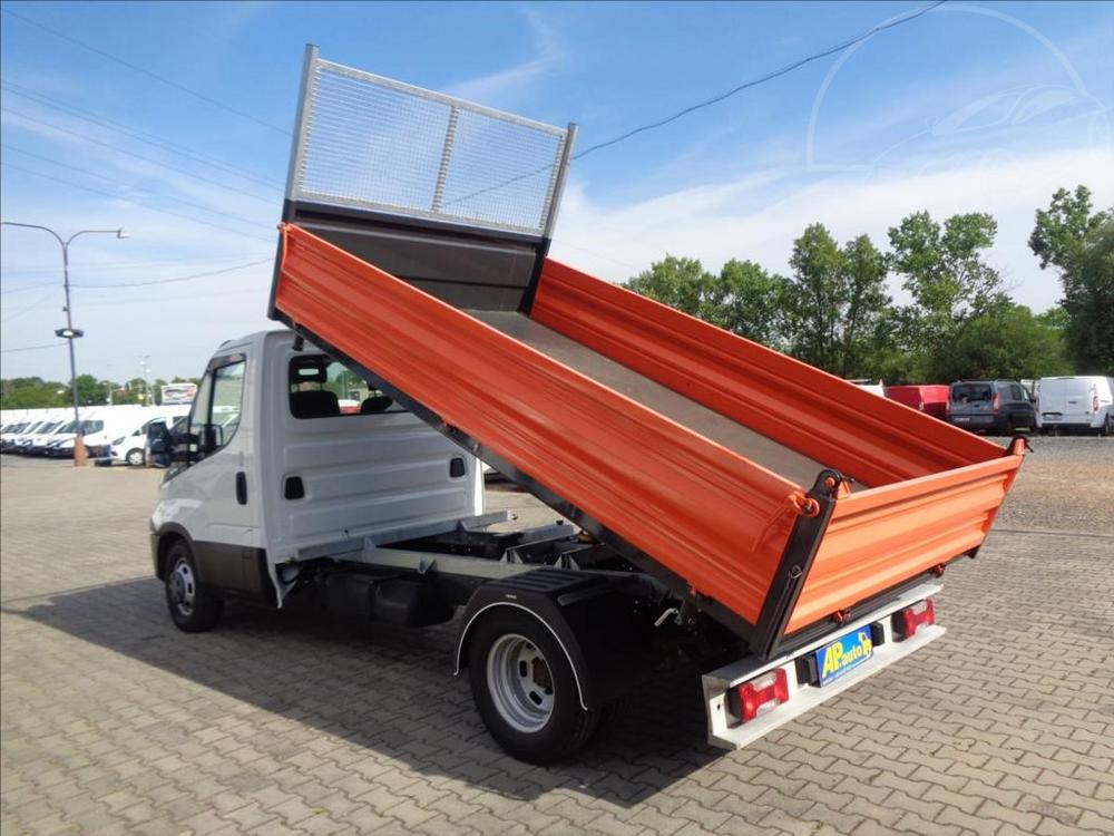 Iveco Daily 2,3 HPT  35C130 3 STRANN SKLP