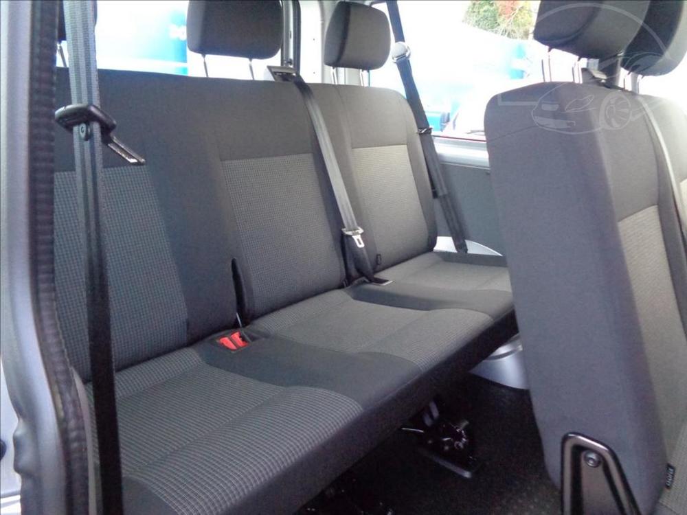 Volkswagen Transporter 2,0 TDI  L1H1 9MST BUS KLIMA