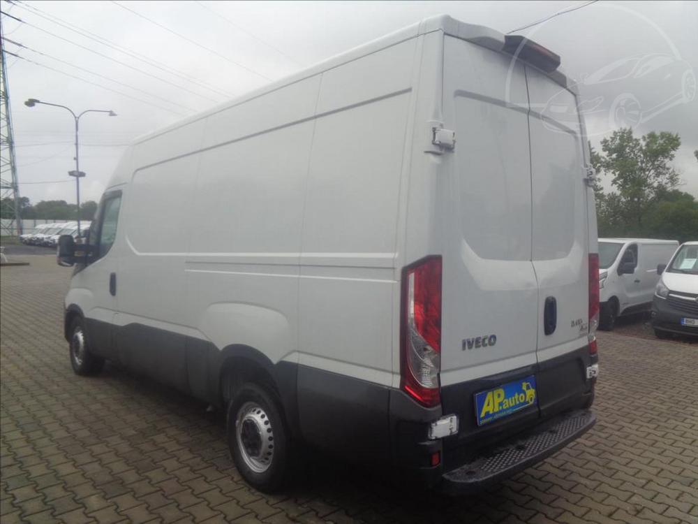 Iveco Daily 2,3 HPT  L2H2 KLIMATRONIC SERVISKA