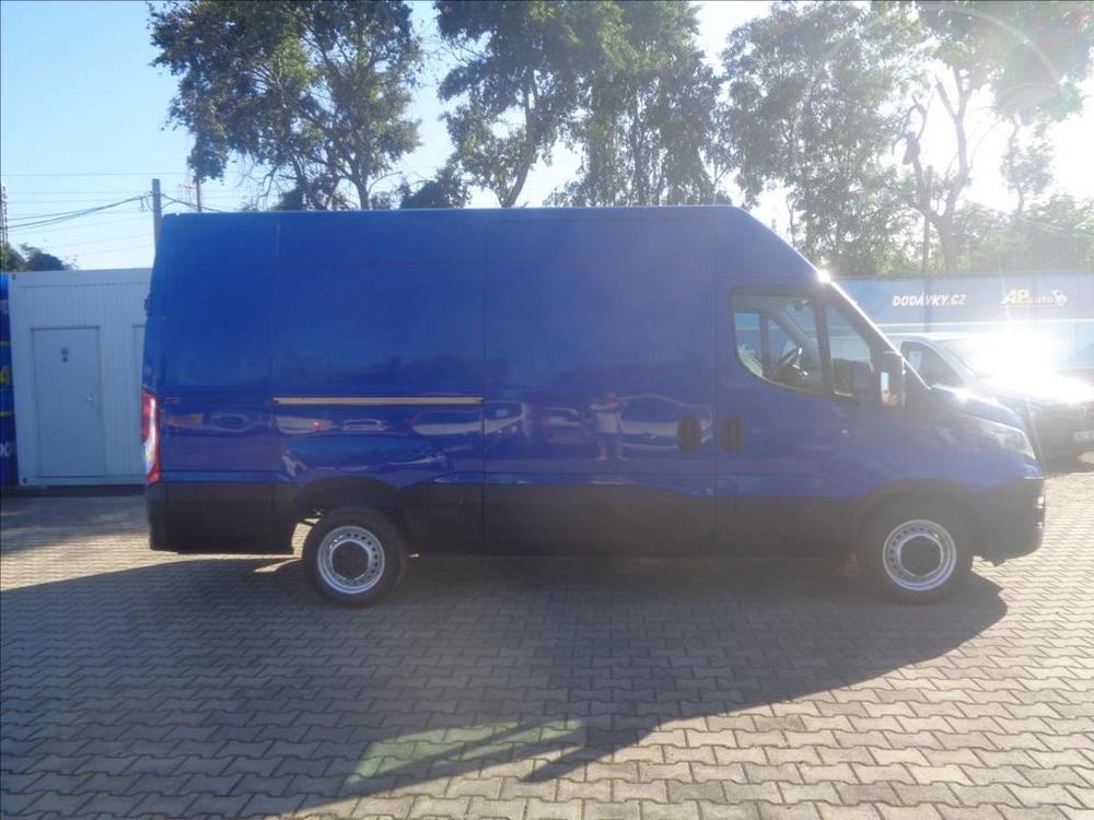 Iveco Daily 2,3 HPT  L2H2 33S15 KLIMA SERVISKA