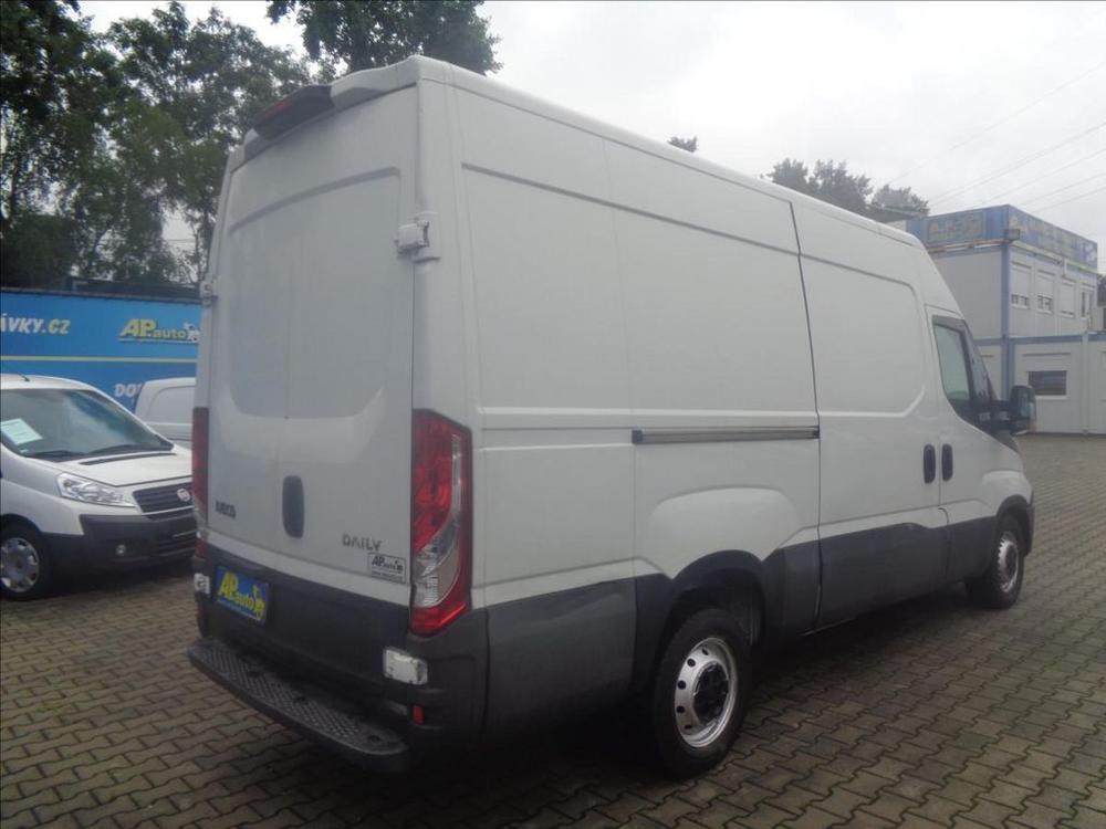 Iveco Daily 2,3 HPT  L2H2 KLIMATRONIC SERVISKA