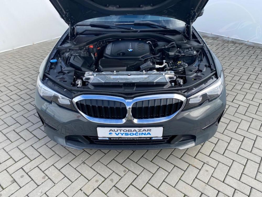 BMW 320 d 140kW! R! 1.maj.! Navi!