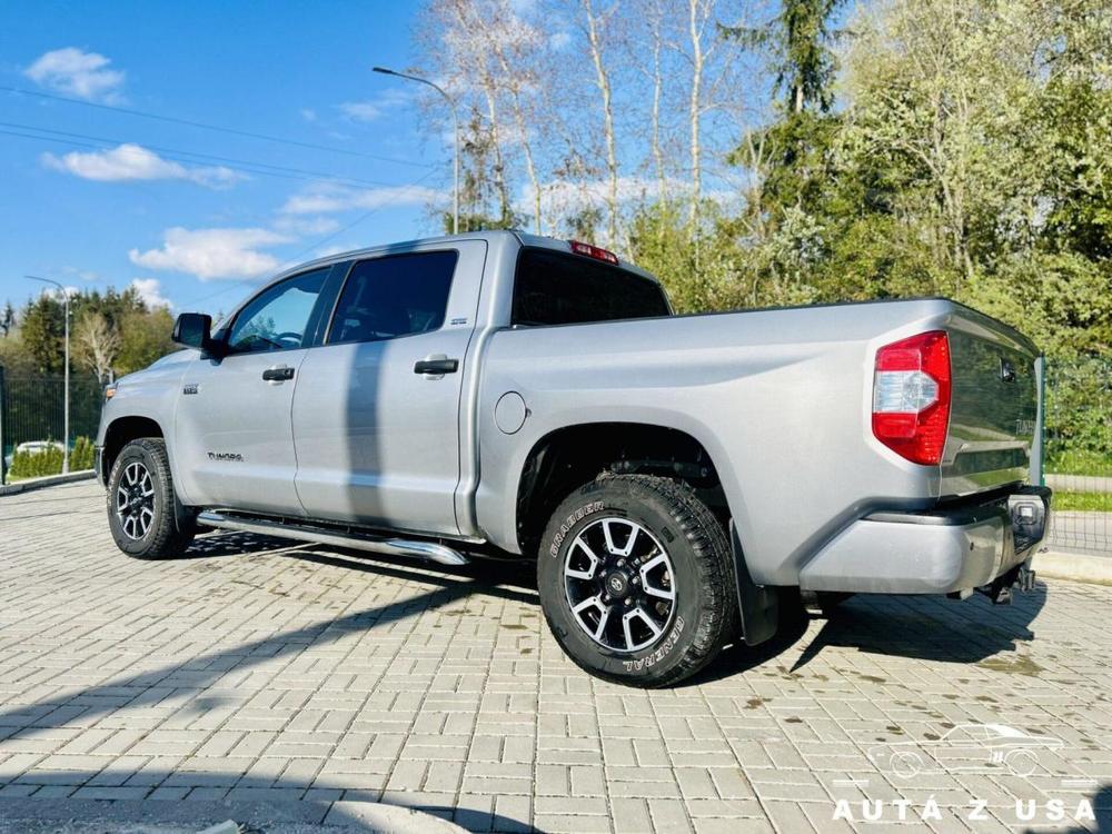 Toyota Tundra 44 SR5 CrewMax LPG  PRINS