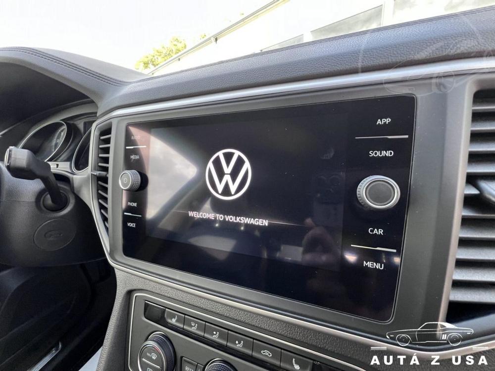 Volkswagen  SE w/Technology