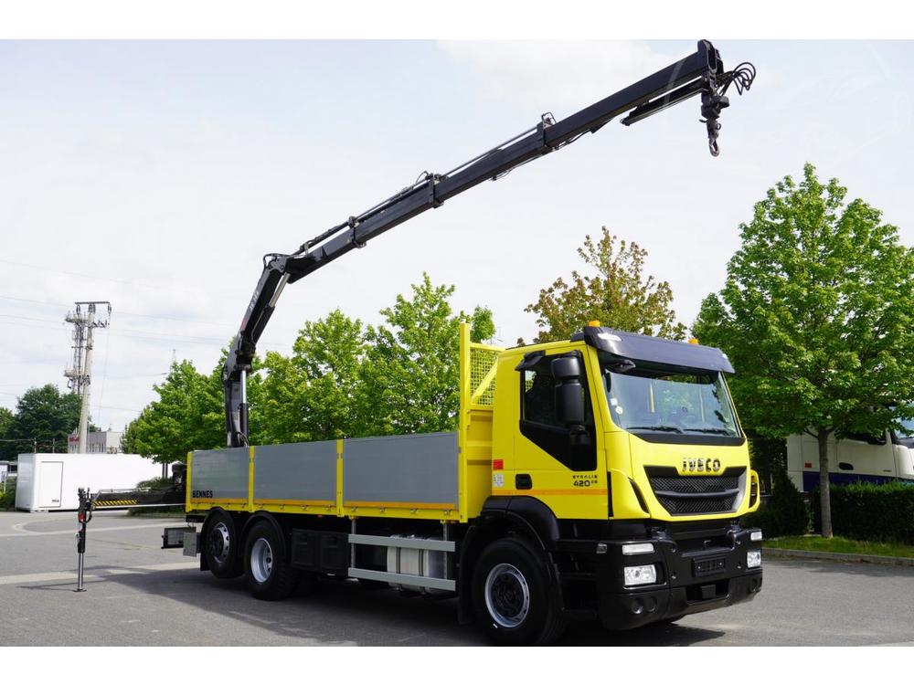 Iveco Stralis 62 E6 420/ Crane HIAB