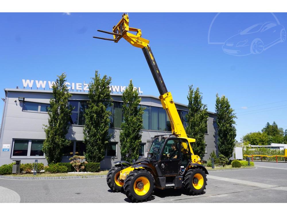 JCB  541-70WM 110 HP telehandler