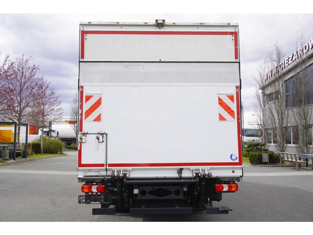 Mercedes-Benz Atego 818 E6 Sideboard-Tilt