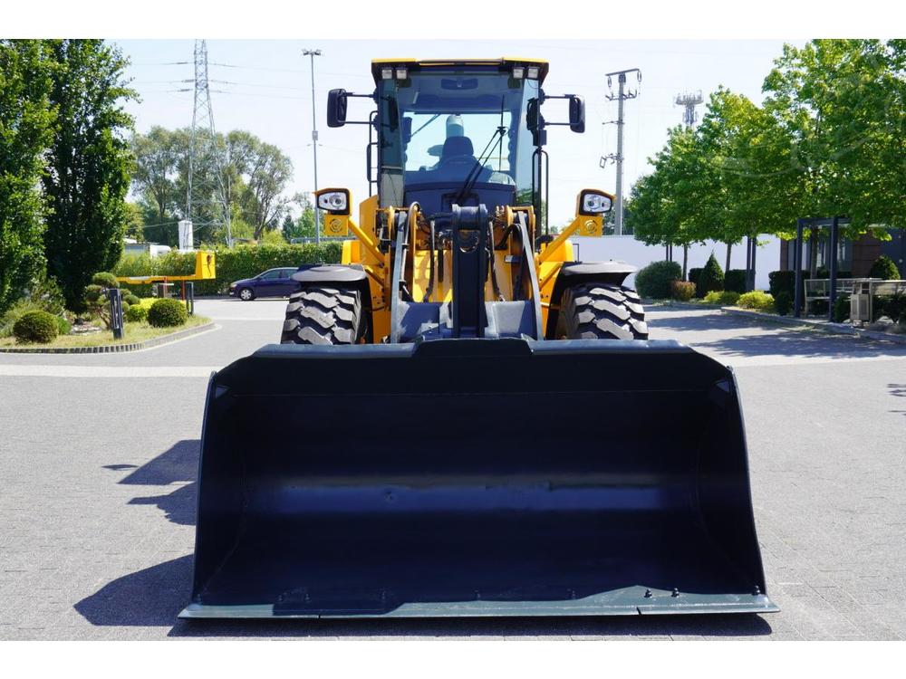 Jin  Hyundai HL940A weeled loader